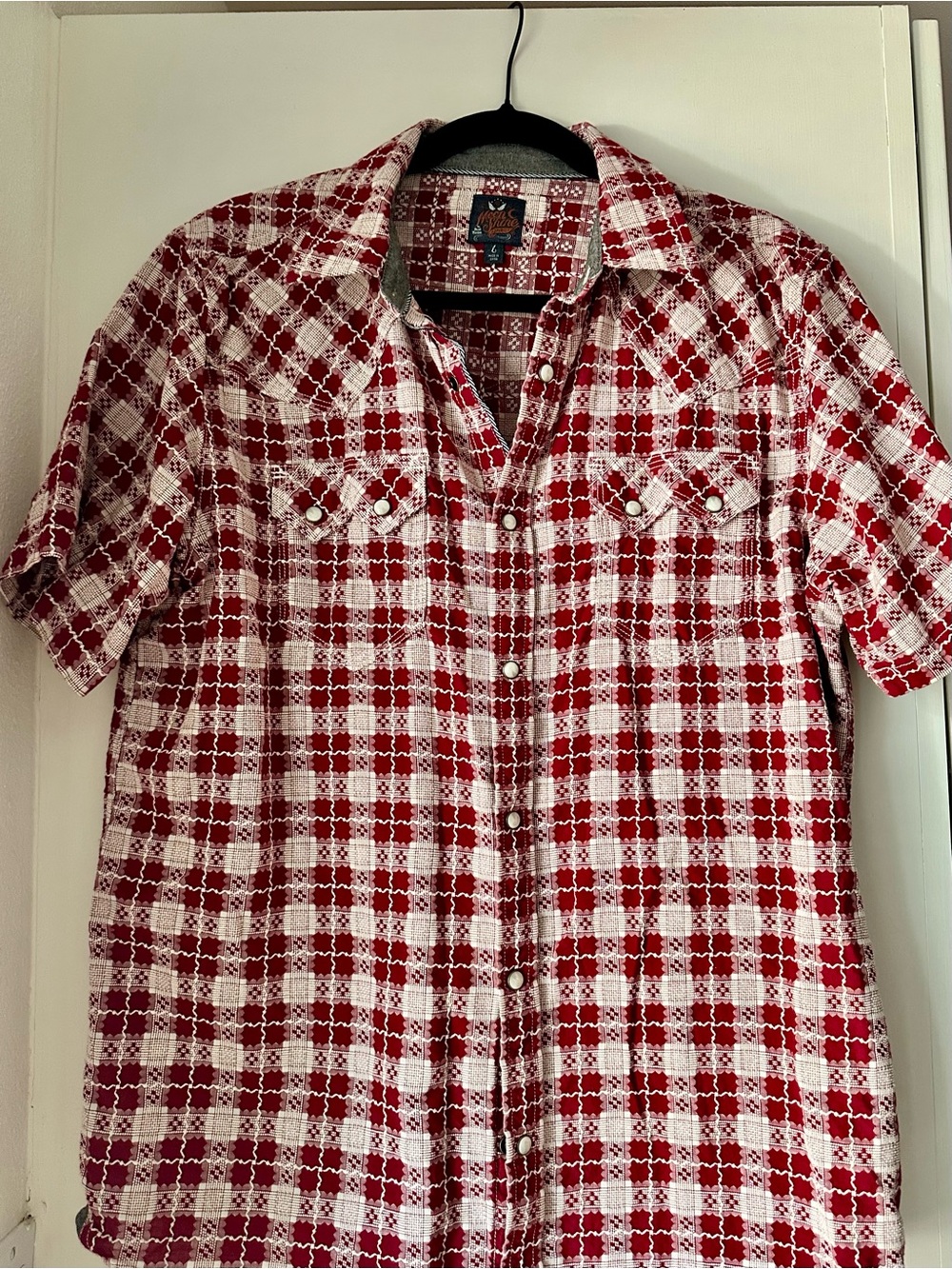 Men's Red and White Plaid Short-Sleeve Button-Down Shirt
